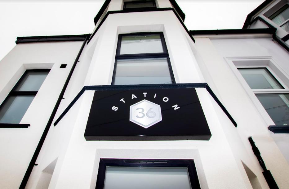 Station 36 Hotel พอร์ตสจ๊วต ภายนอก รูปภาพ